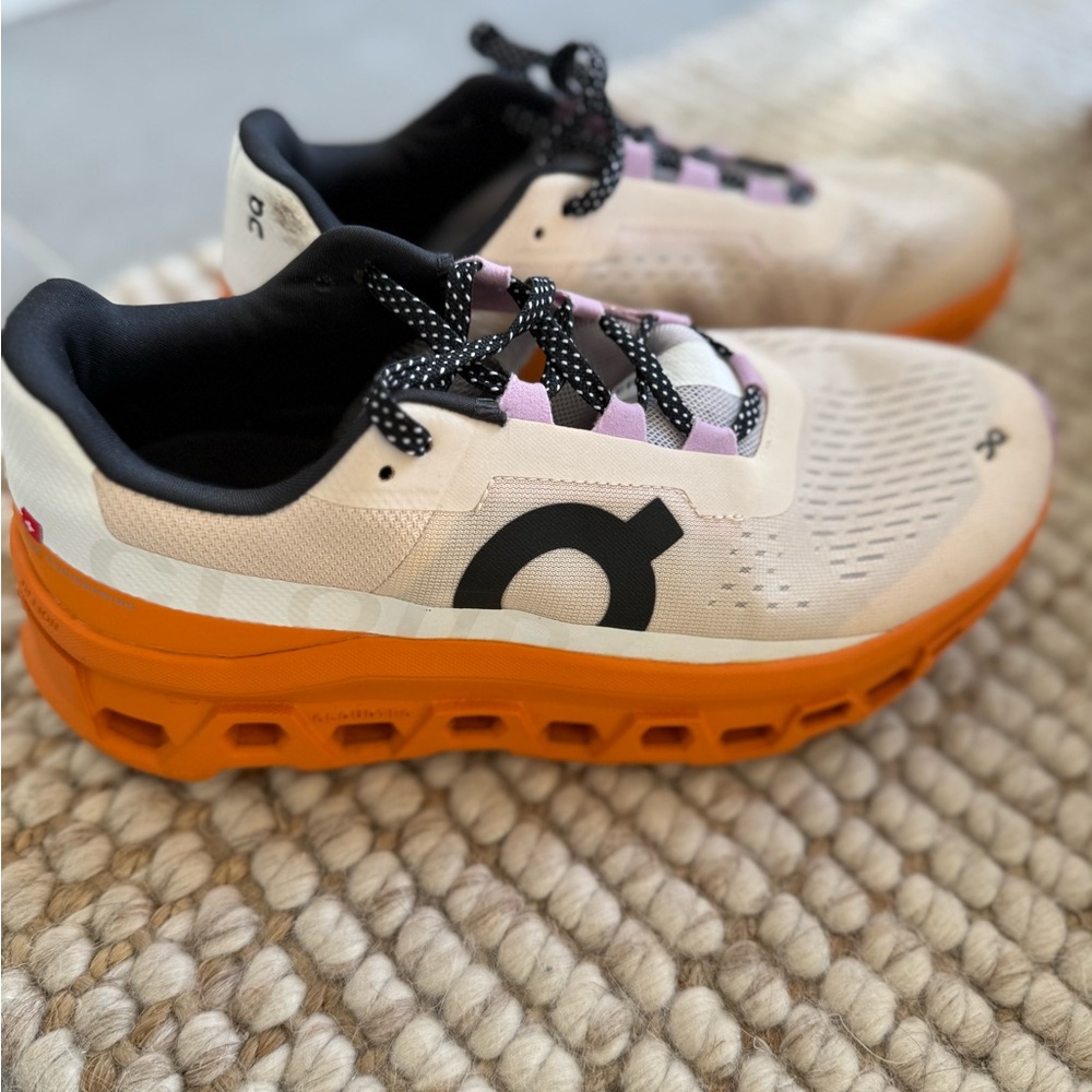 On Running women’s Sneakers - Cream and Orange